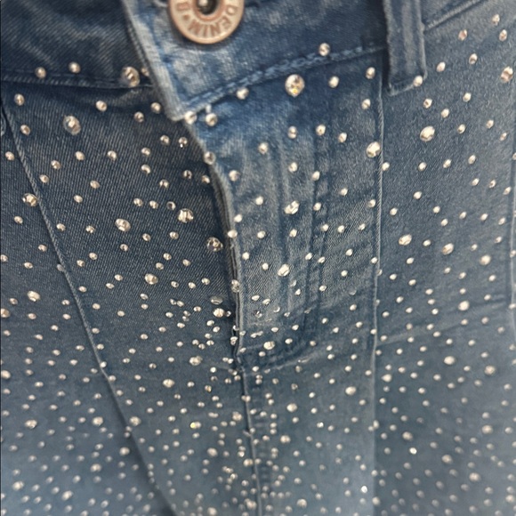 Chic Blue Denim Skirt with Stud Accents - Picture 2 of 4